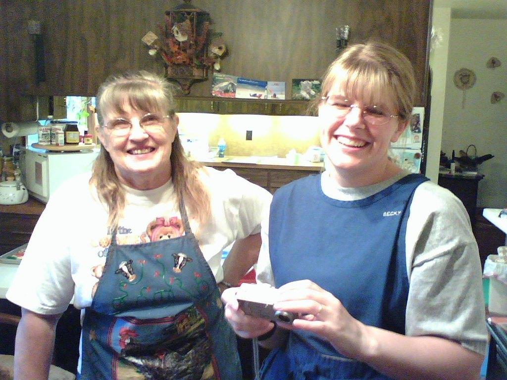 Cookies at Beckys 06 Mom and Becky