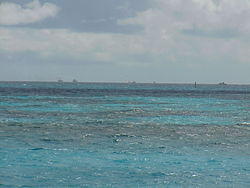 vac2002 082-Glass Bottom Boat